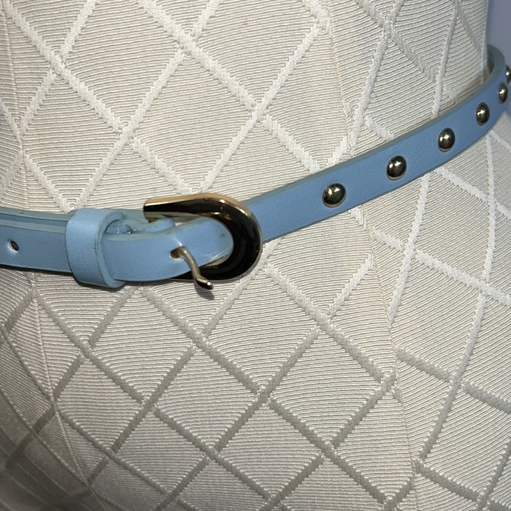 Baby Blue Belt length 35 inches like new